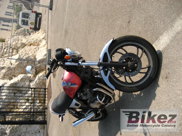 1984 Yamaha XJ 550 photo